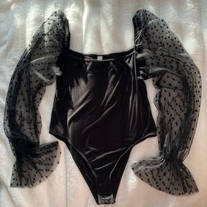 Black long sleeve puffer polka dot body suit